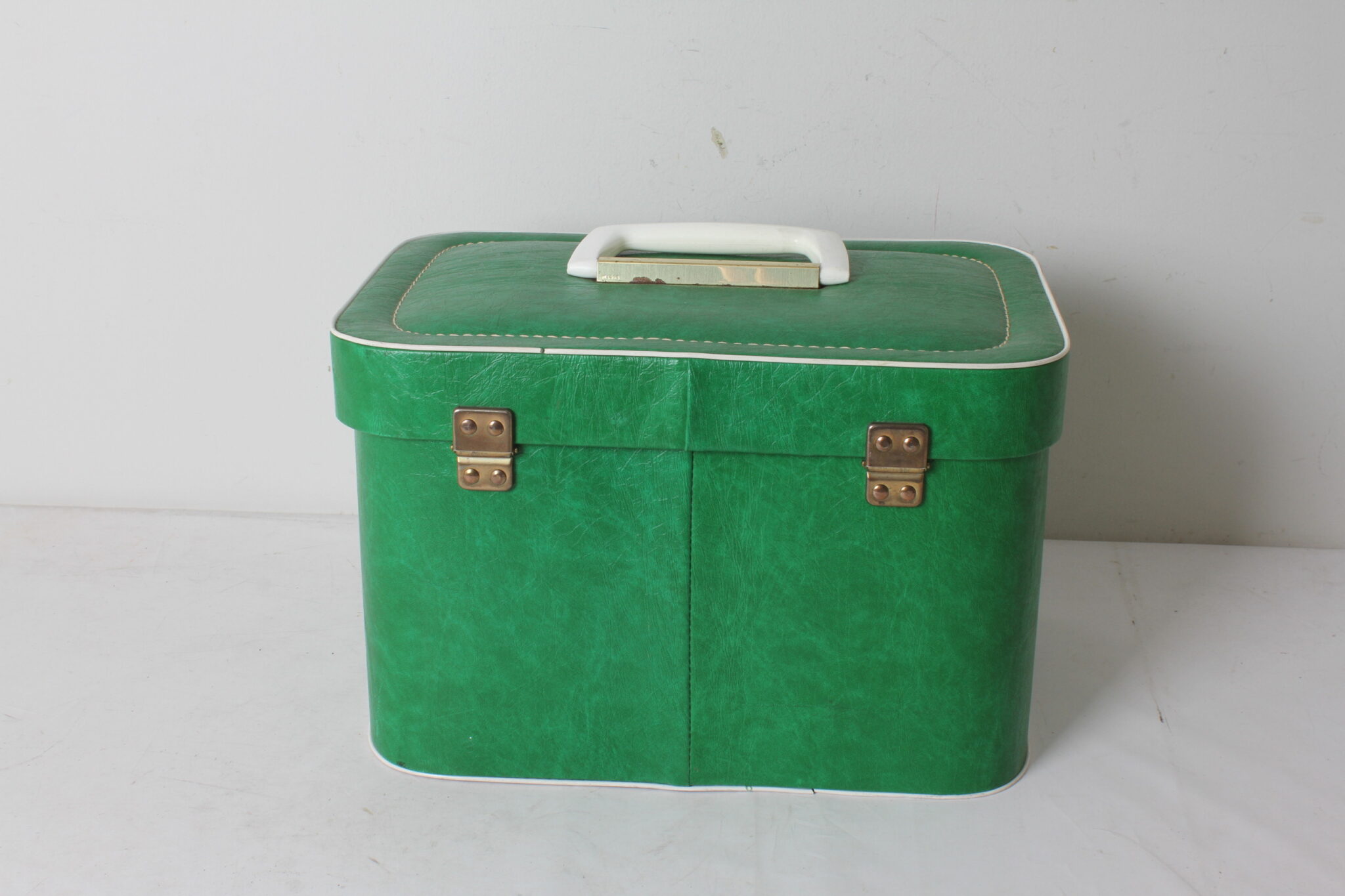 vanity-vintage-skai-vert-accessoires-brocante-occasion-emmaus-scherwiller-etikette (5)