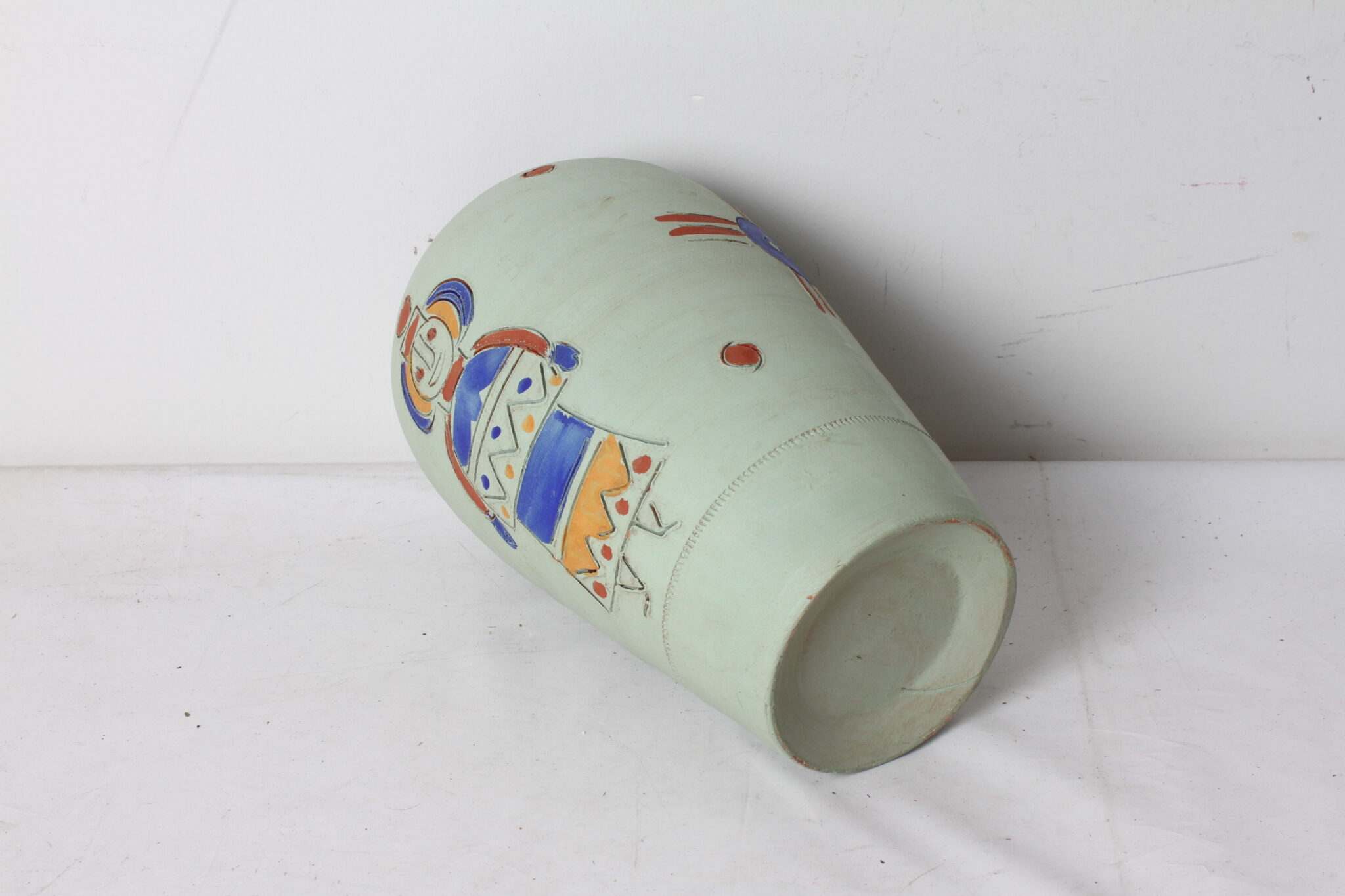 vase-en-terre-cuite-a-decor-grave-objets-deco-brocante-occasion-emmaus-scherwiller-etikette (1)
