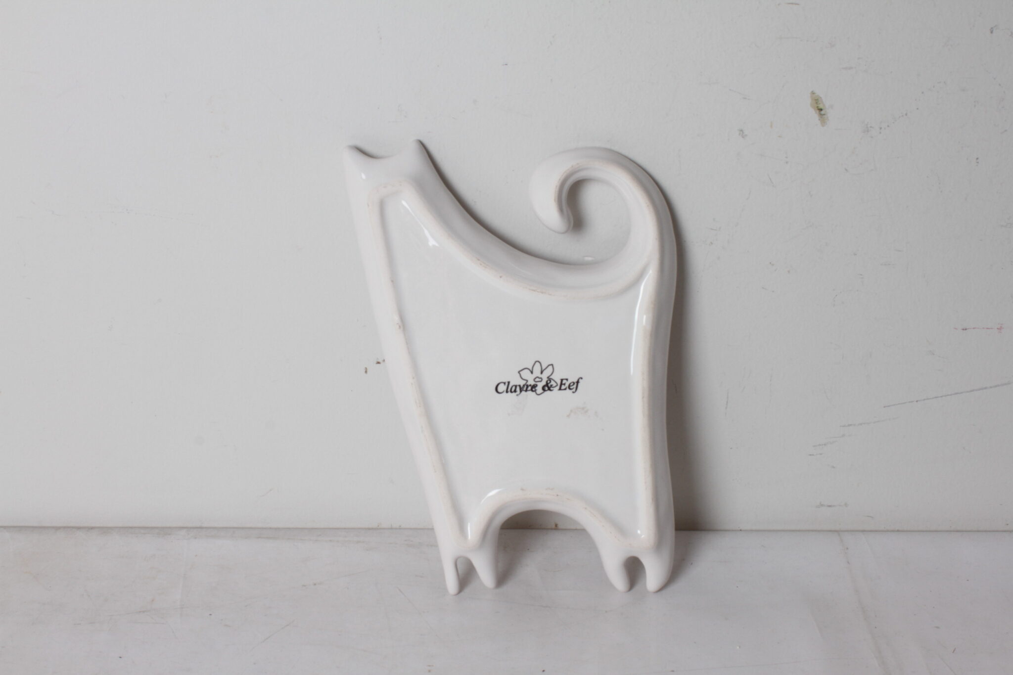 vide-poche-chat-clayre-et-eef-ceramique-blanche-objets-deco-occasion-emmaus-scherwiller-etikette (1)
