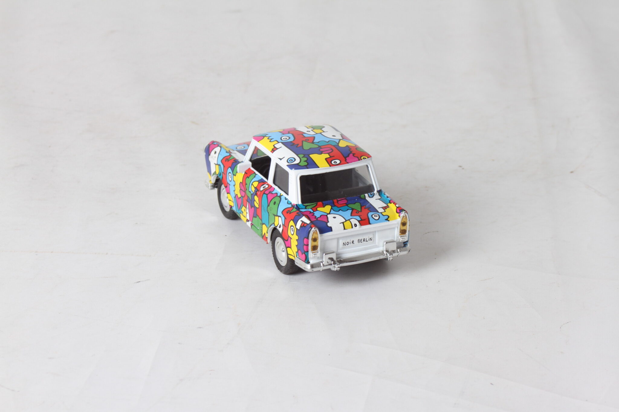 voiture-miniature-Thierry- Noir-emmaus-etikette (4)