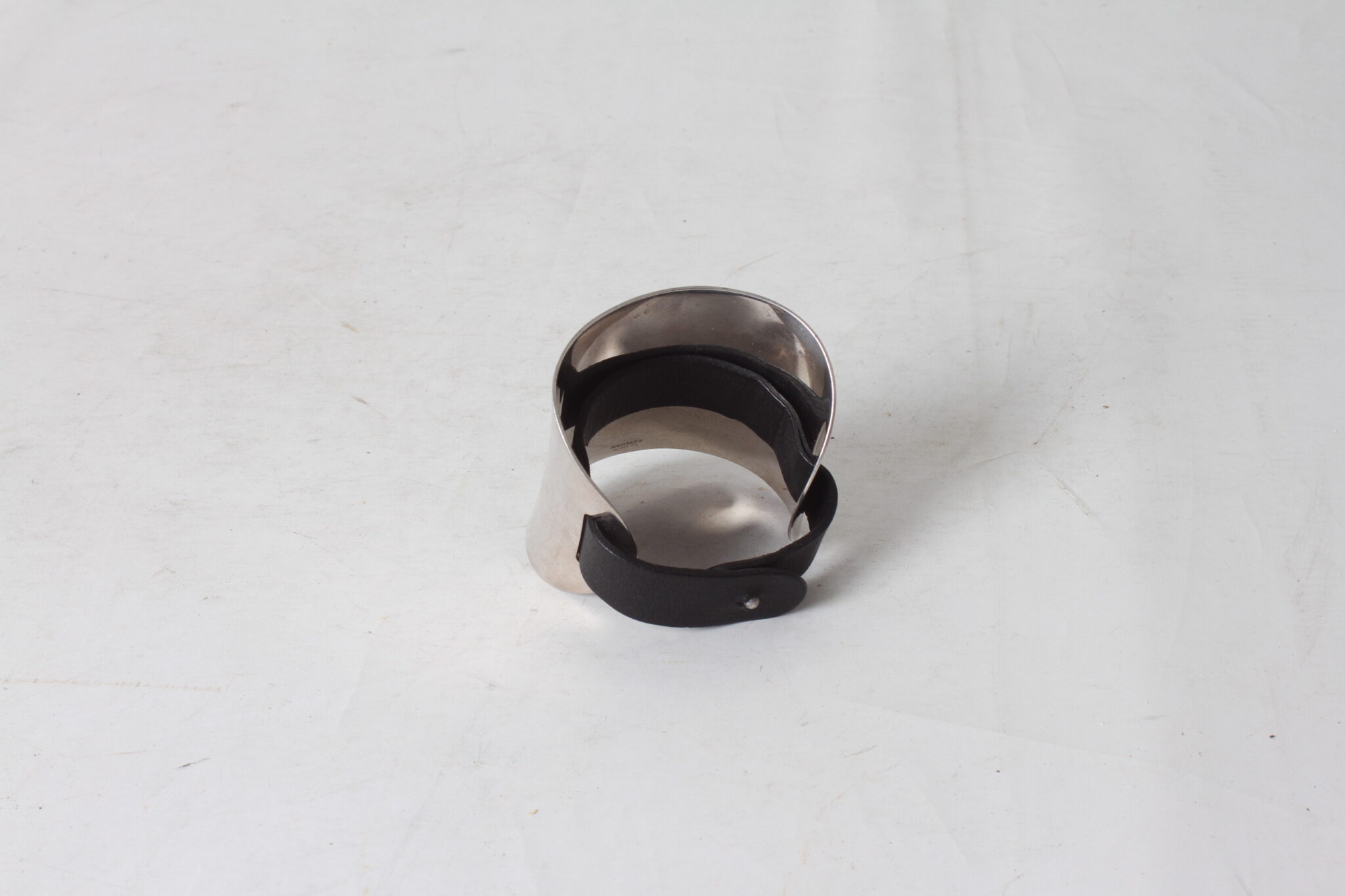 bracelet-manchette-hermes-ag-925-lg-argent-cuir-bijoux-accessoires-marque-brocante-occasion-emmaus-scherwiller-etikette (3)