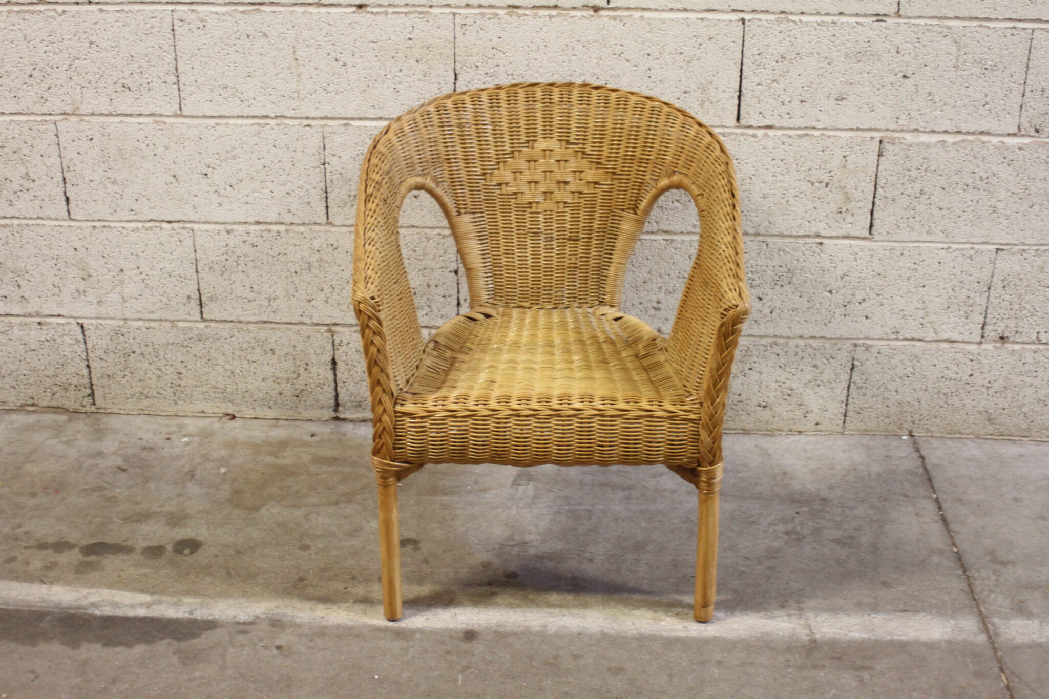 fauteuil-jardin-vintage-rotin-osier-mobilier-brocante-occasion-emmaus-scherwiller-etikette (2)