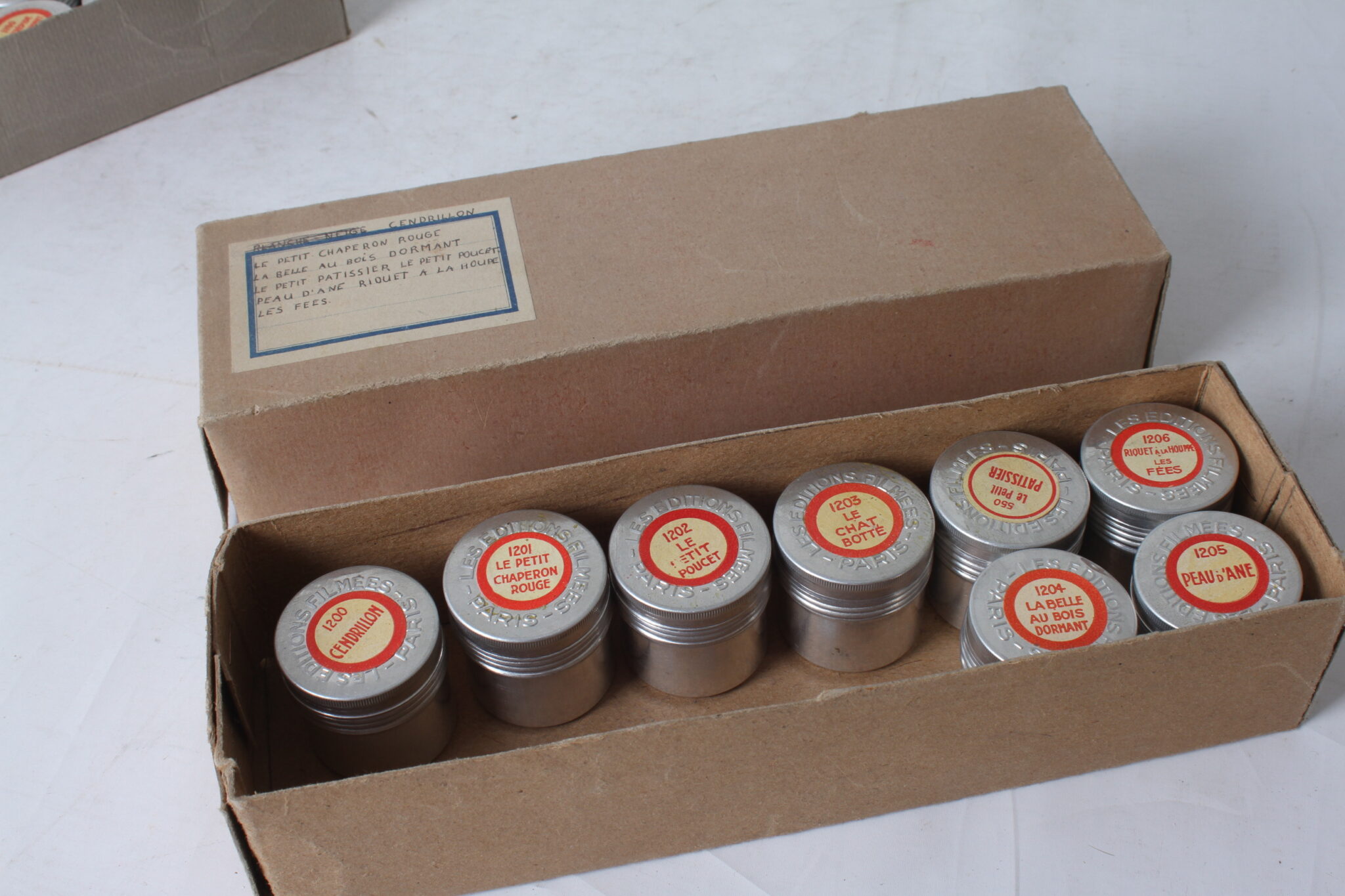 lot-de-20-films-35mm-les-editions-filmees-paris-brocante-collectionneur-occasion-emmaus-scherwiller-etikette (1)