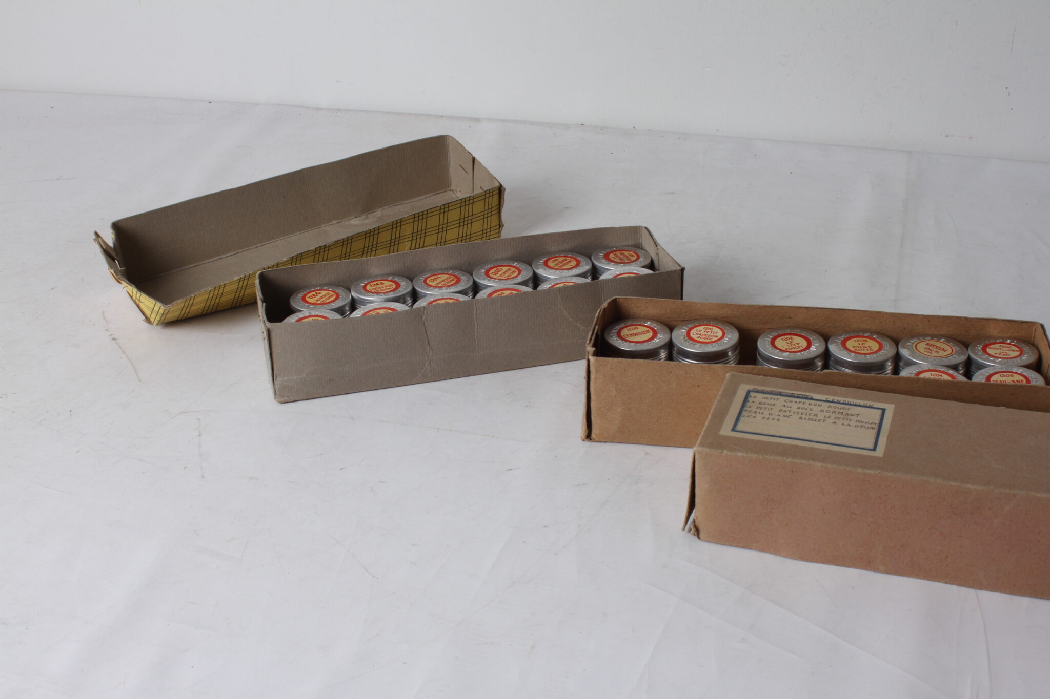 lot-de-20-films-35mm-les-editions-filmees-paris-brocante-collectionneur-occasion-emmaus-scherwiller-etikette (2)