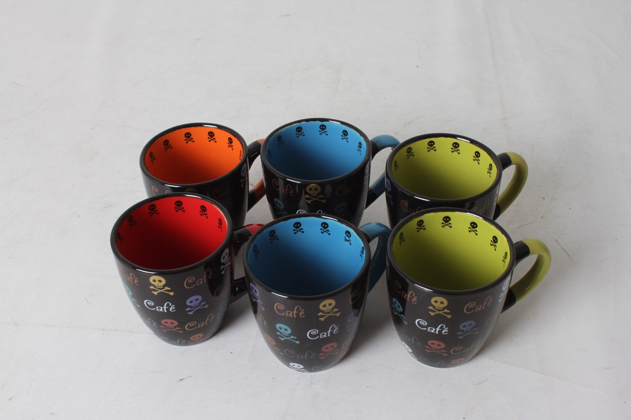 tasses-a-expresso-gres-decor-tetes-de-mort-art-de-la-table-brocante-occasion-emmaus-scherwiller-etikette (3)