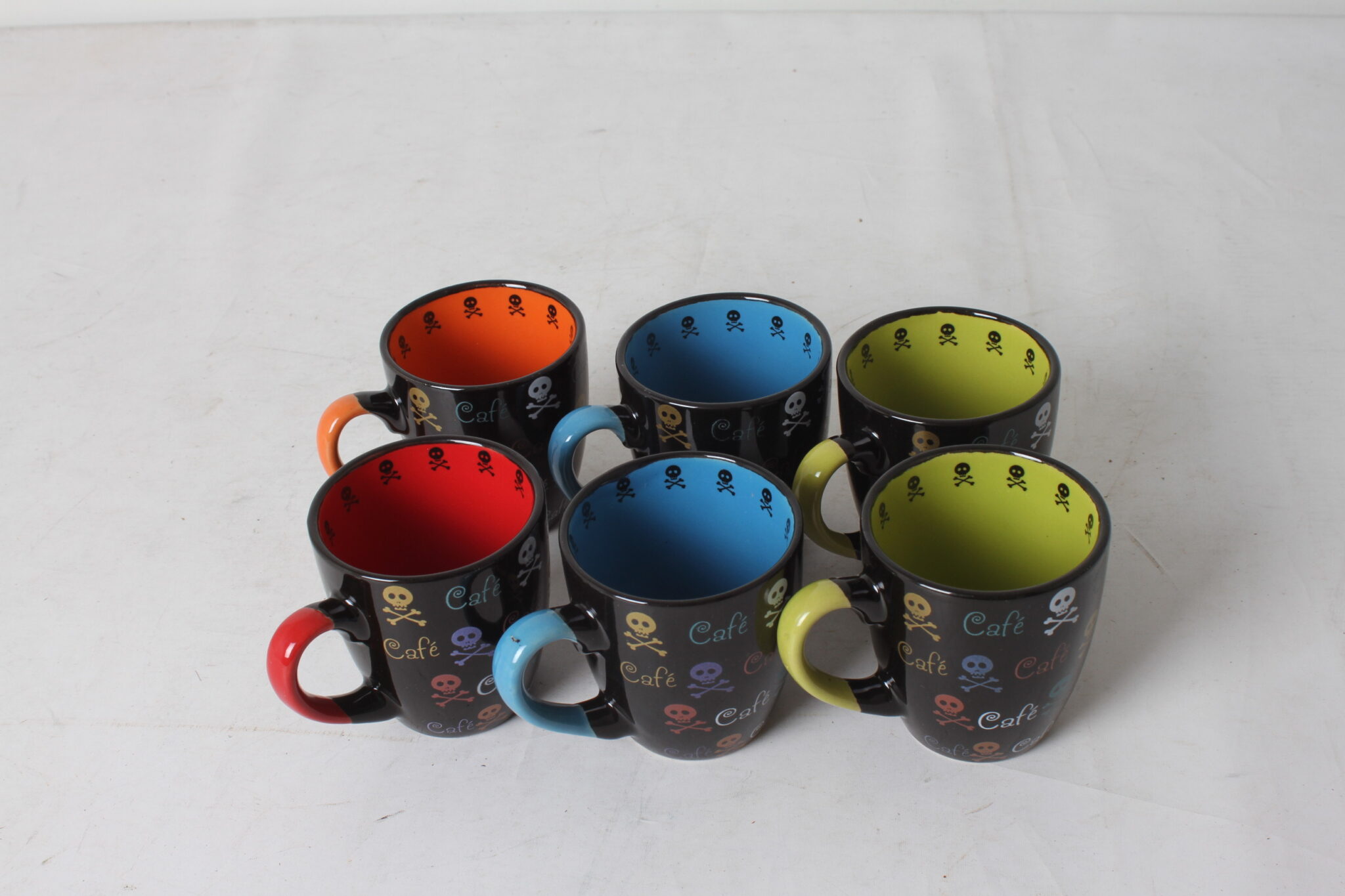tasses-a-expresso-gres-decor-tetes-de-mort-art-de-la-table-brocante-occasion-emmaus-scherwiller-etikette (4)