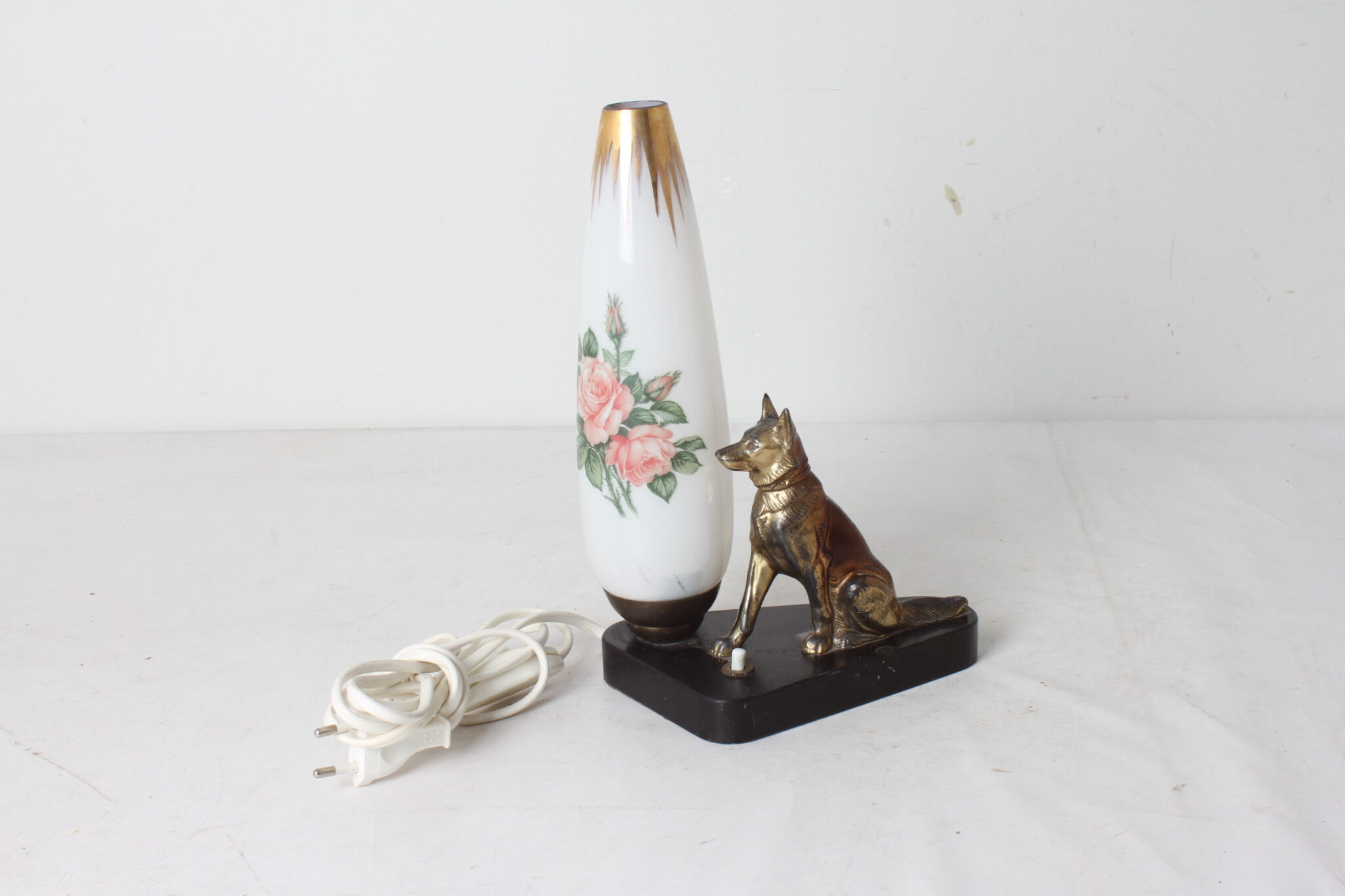 ancienne-lampe-veilleuse-art-deco-marbre-chien-regule-globe-verre-luminaires-brocante-occasion-emmaus-scherwiller-etikette (2)