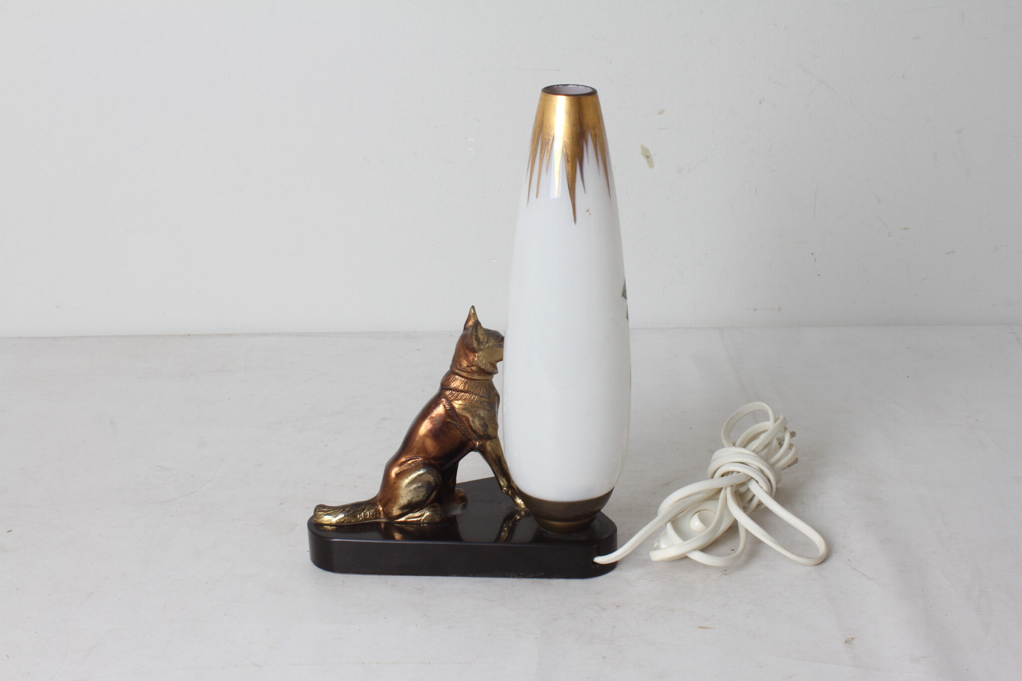 ancienne-lampe-veilleuse-art-deco-marbre-chien-regule-globe-verre-luminaires-brocante-occasion-emmaus-scherwiller-etikette (3)