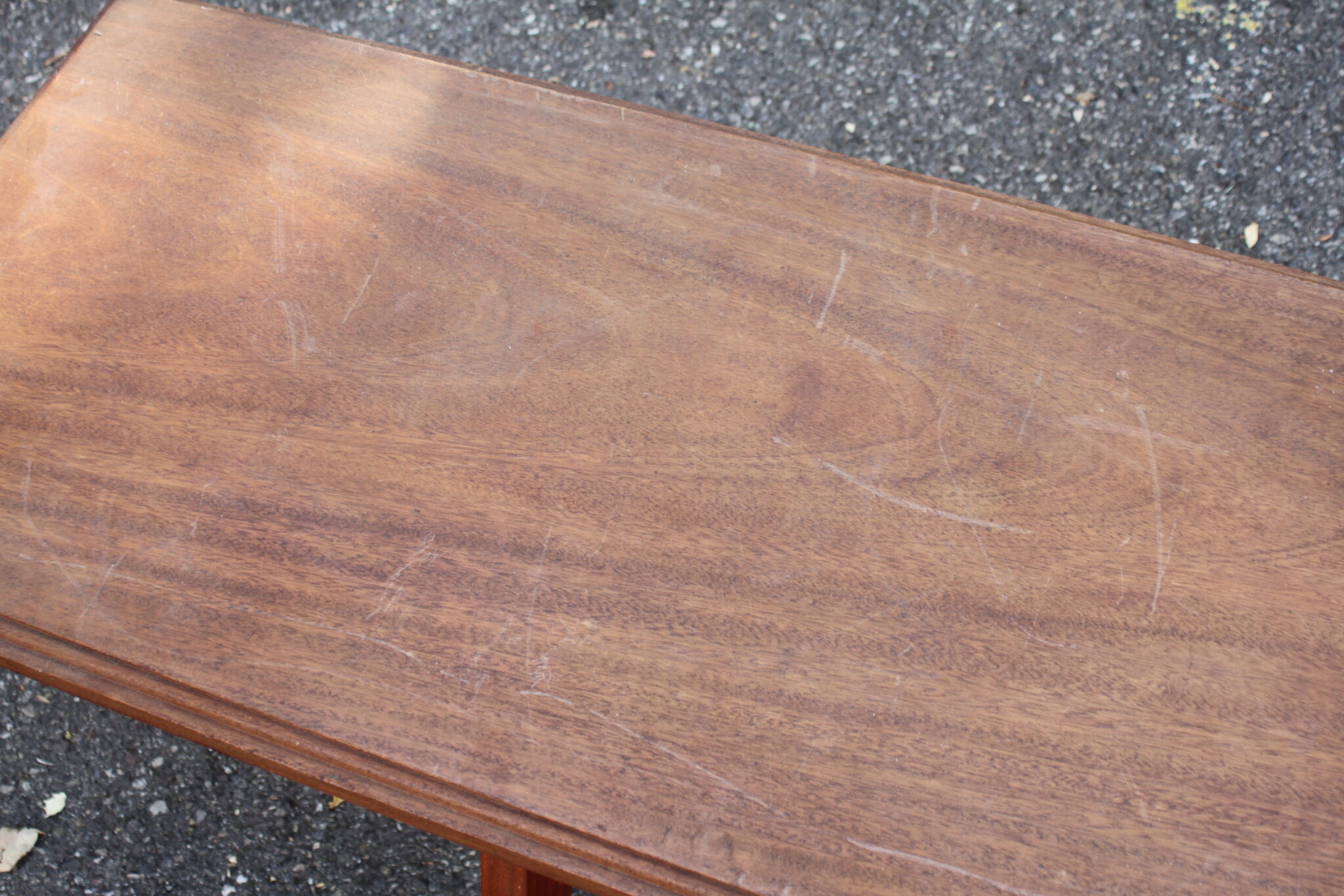 Ancienne table basse en bois – Image 4