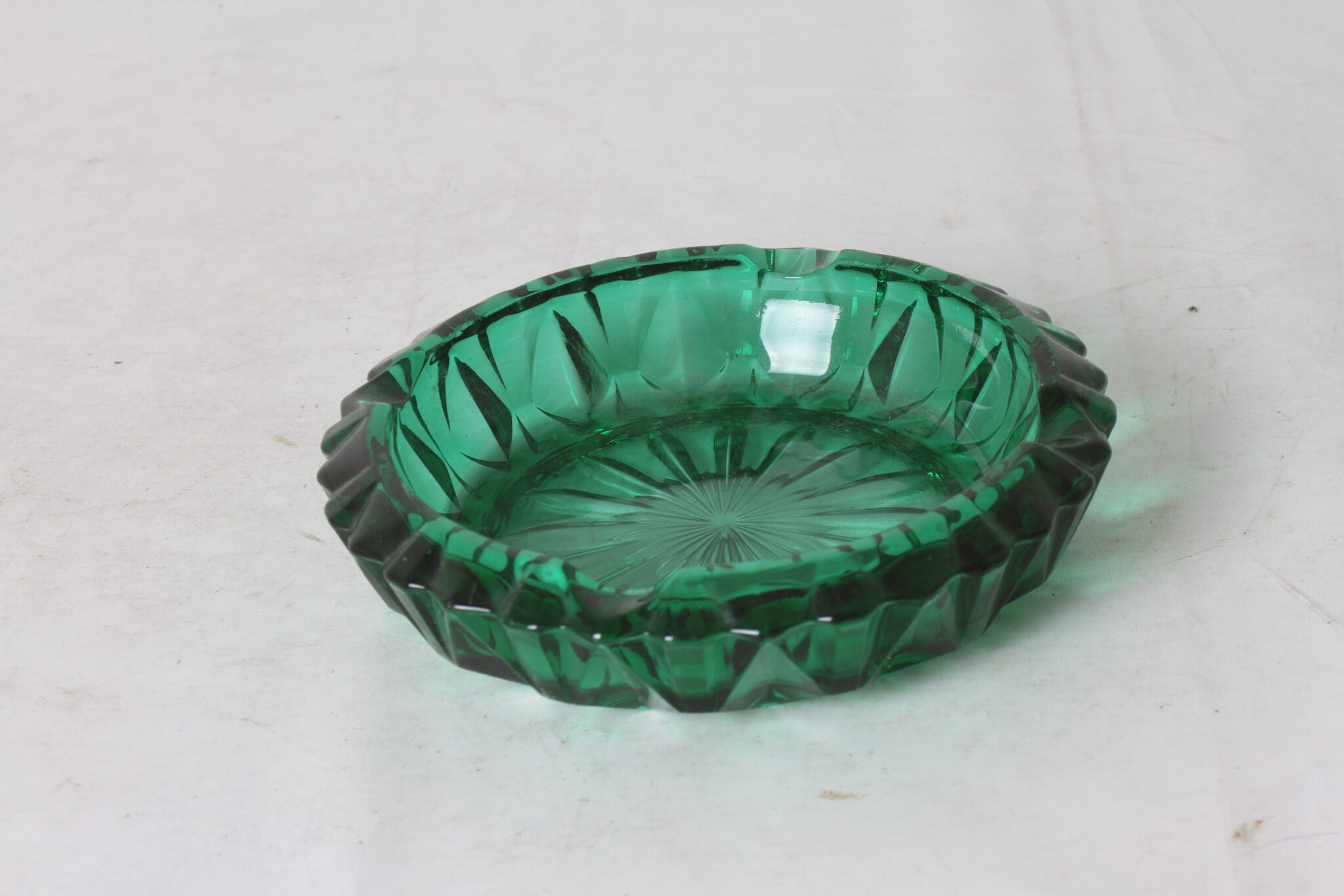 Cendrier-vintage-en-verre-etikette-emmaus-scherwiller (2)