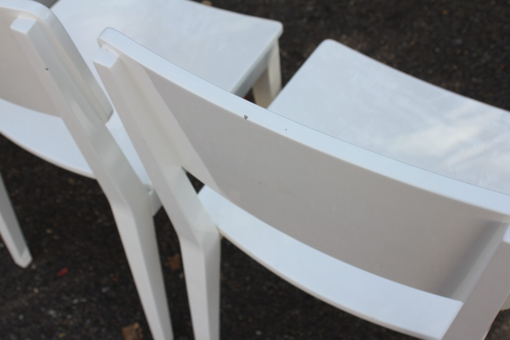 Chaises design finition laquée blanc – Image 7