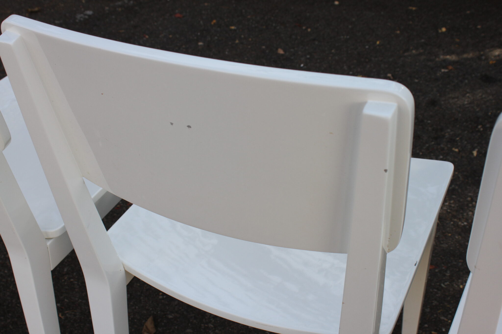 Chaises design finition laquée blanc – Image 6