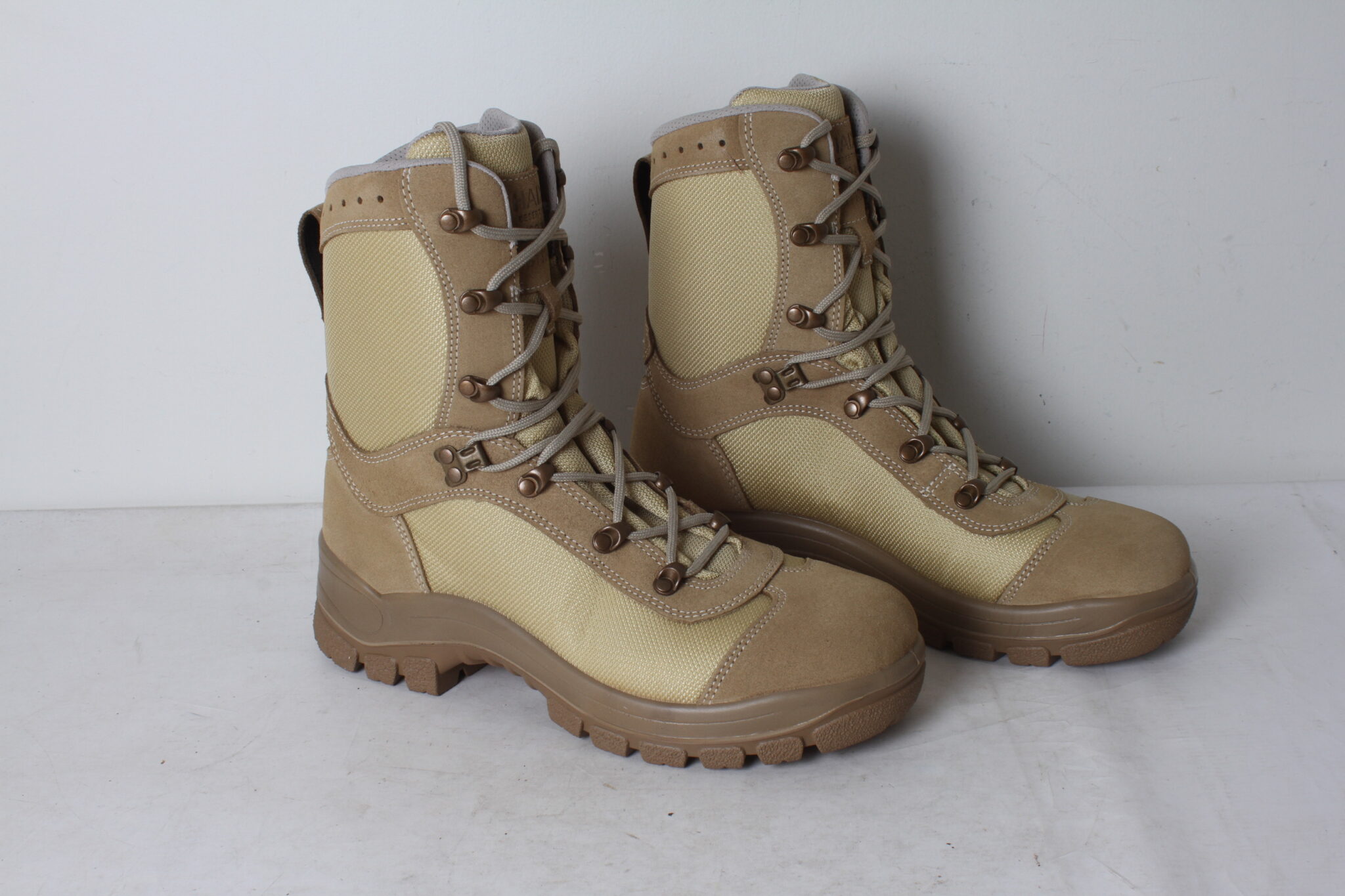 desert-boot-marque-haix-pointure-44-neuves-emmaus-scherwiller-etikette (2)