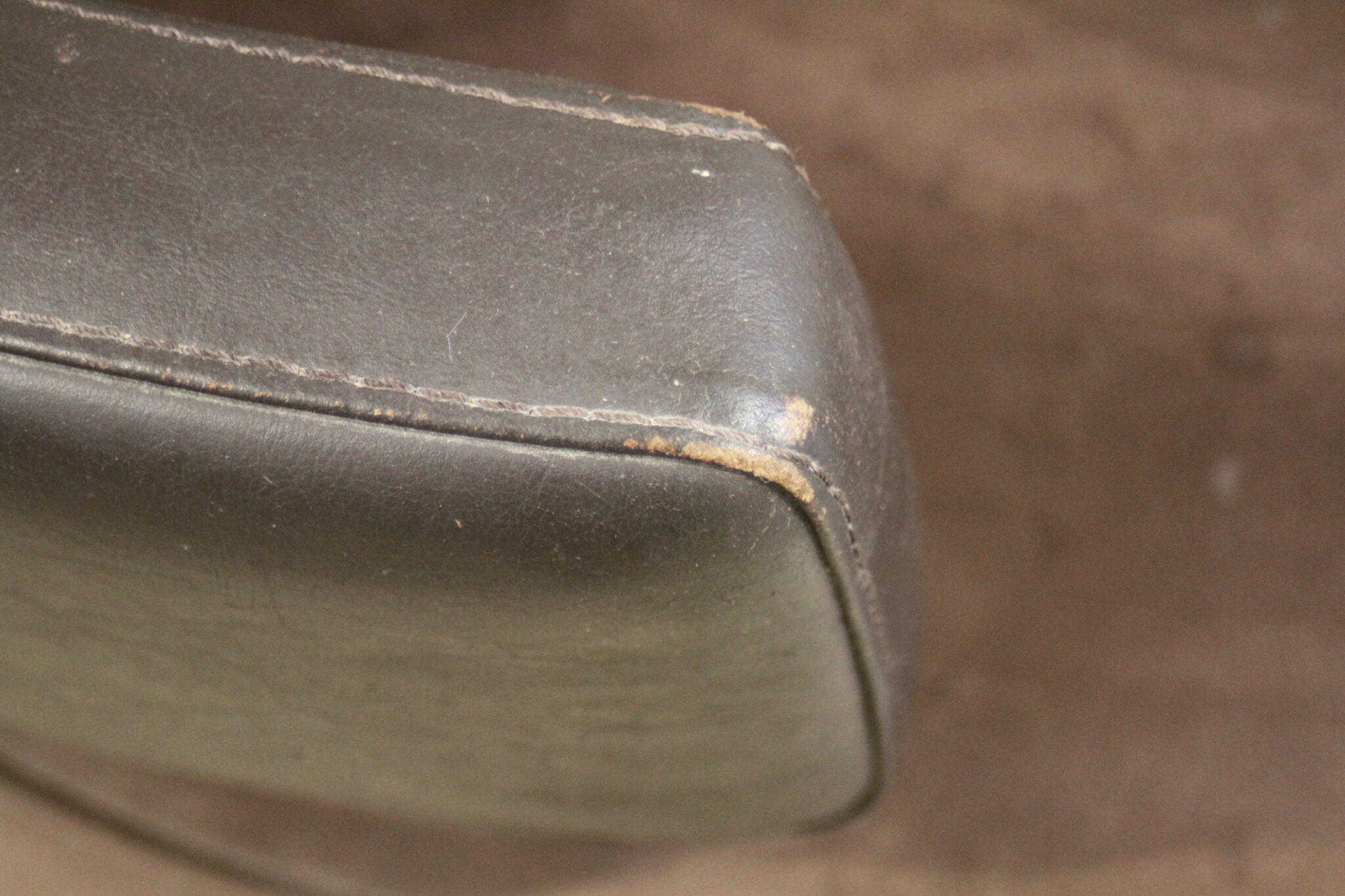 Fauteuil bas design - Bois et Chiffons – Image 6