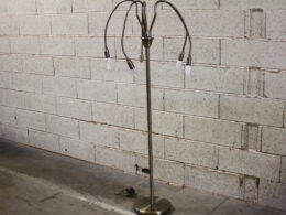 Lampadaire style pieuvre en métal