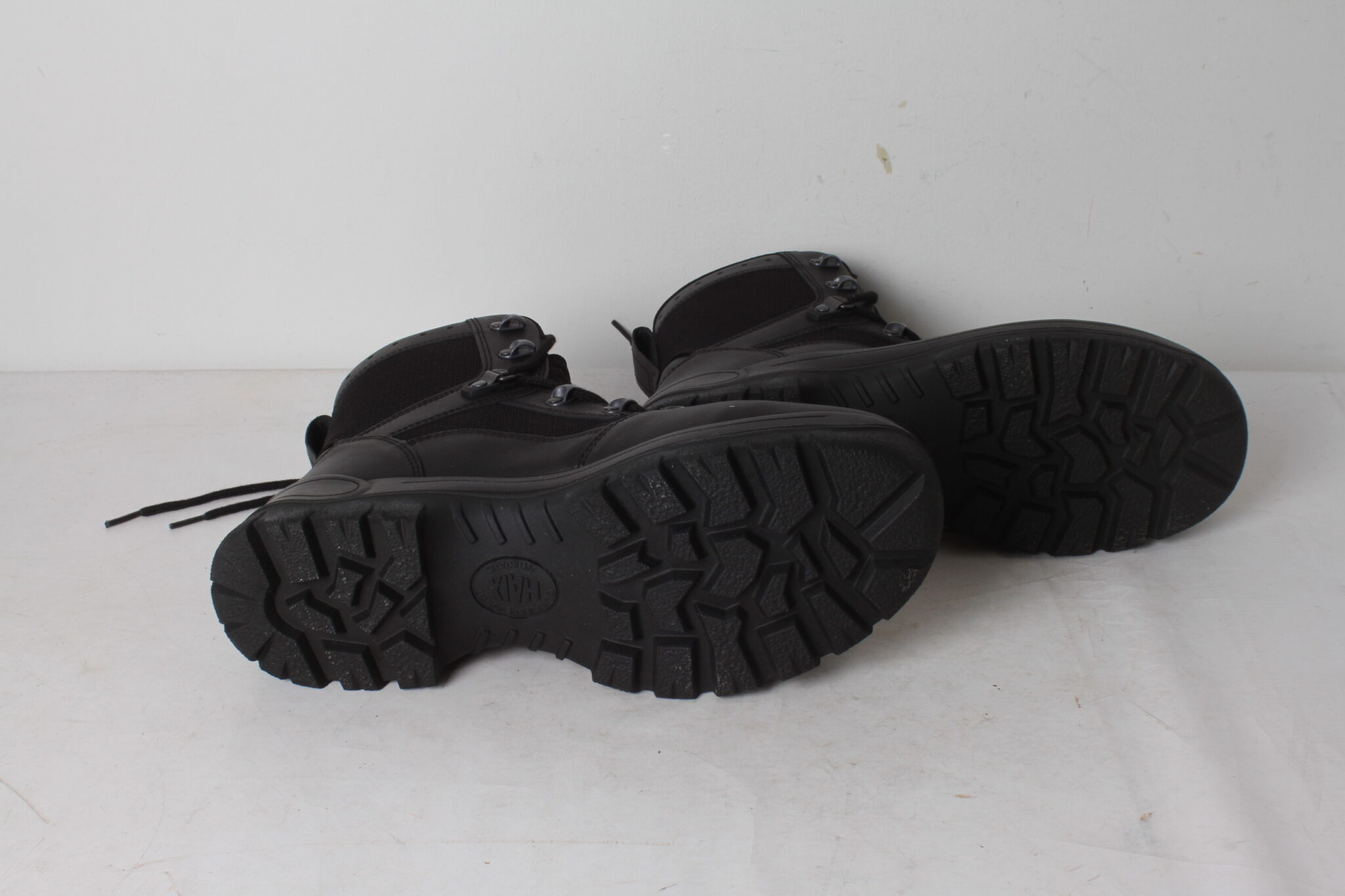 light-combat-boot-marque-haix-pointure-44-couleur-noir-neuves-emmaus-scherwiller-etikette (1)