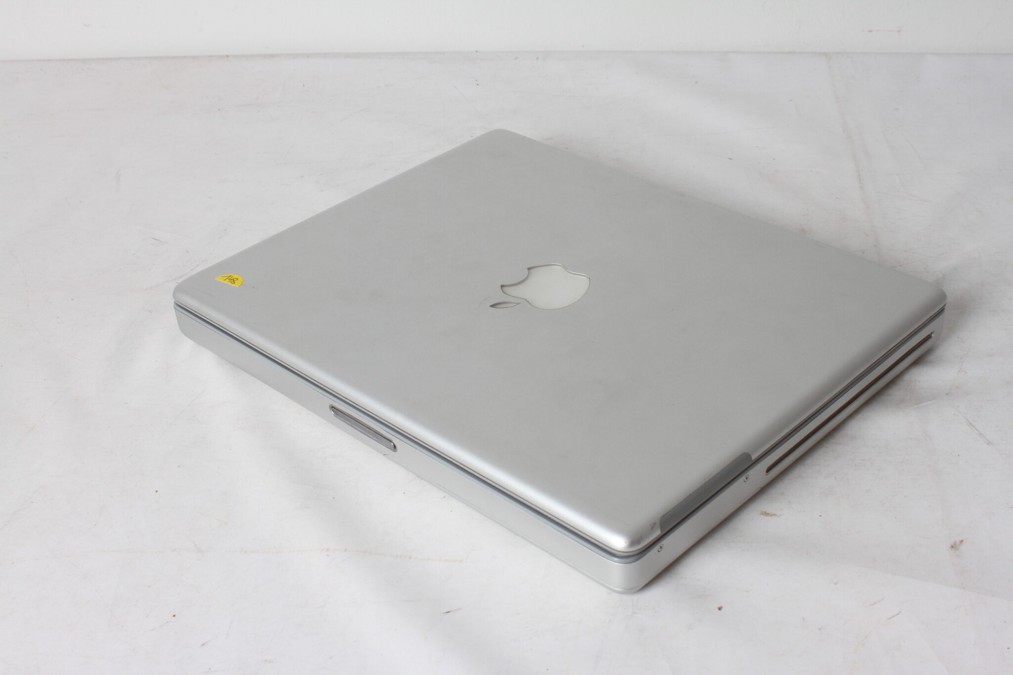 ordinateur-portable-vintage-apple-power-book-multimedia-occasion-brocante-emmaus-scherwiller-etikette (4)