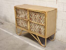 Petit buffet vintage en rotin