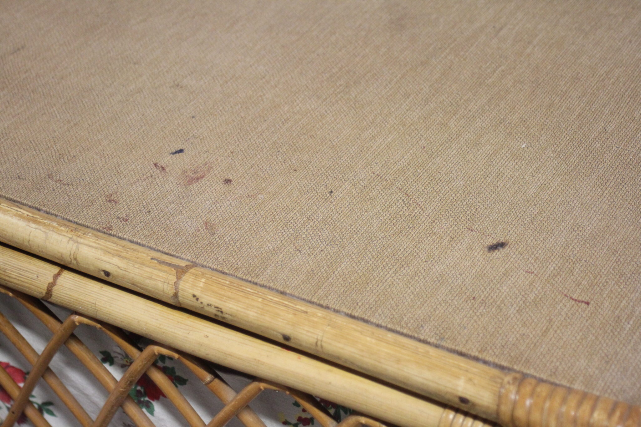 Petit buffet vintage en rotin – Image 7