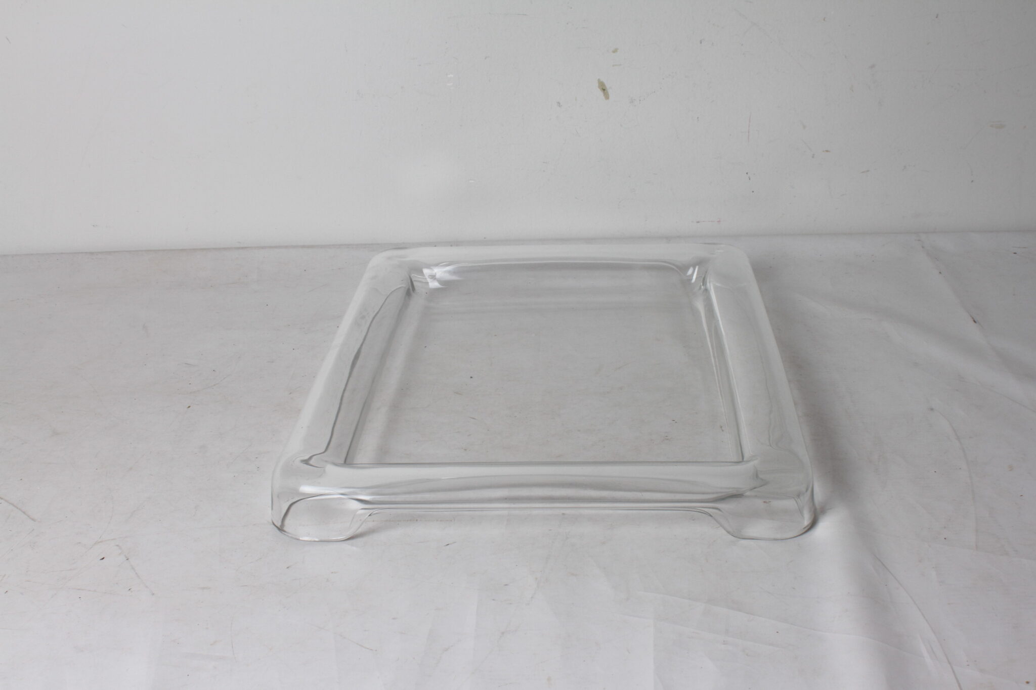 Plat design en verre épais – Image 2