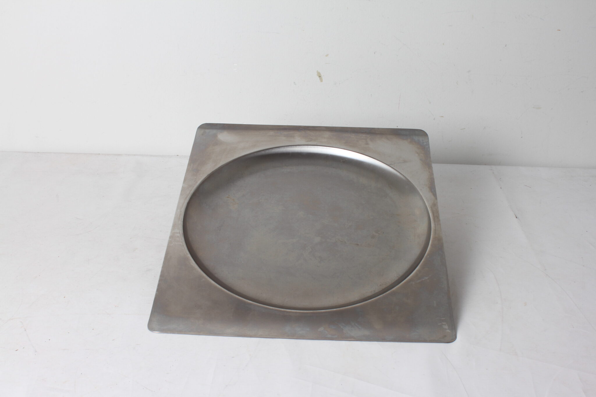 plateau-de-presentation-moderniste-en-inox-guy-degrenne-art-de-la-table-occasion-emmaus-scherwiller-etikette (2)