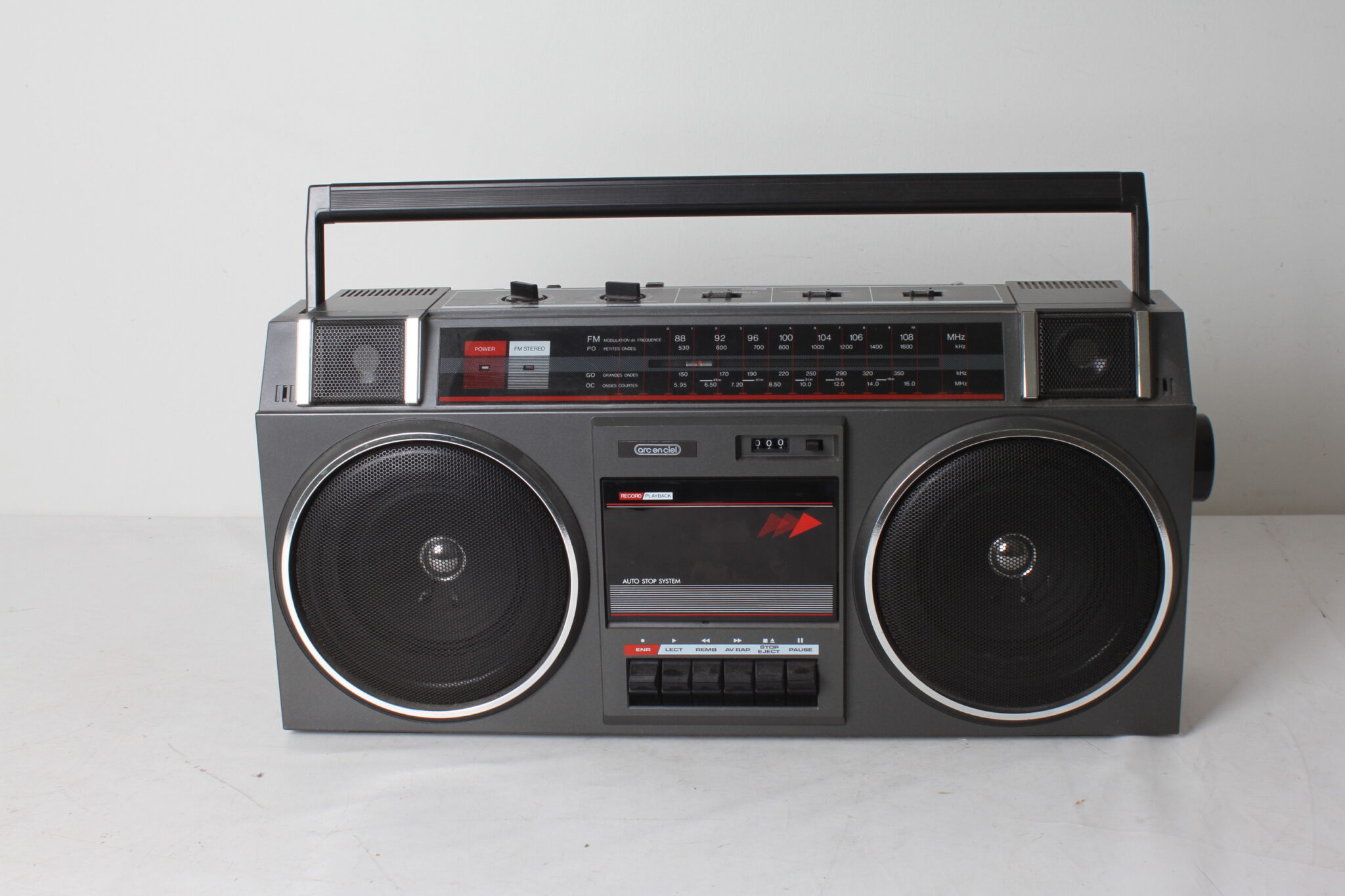 radio-cassette-enregistreur-portable-arc-en-ciel-pks-4147-petit-electromenager-retro-vintage-occasion-brocante-emmaus-scherwiller-etikette (4)