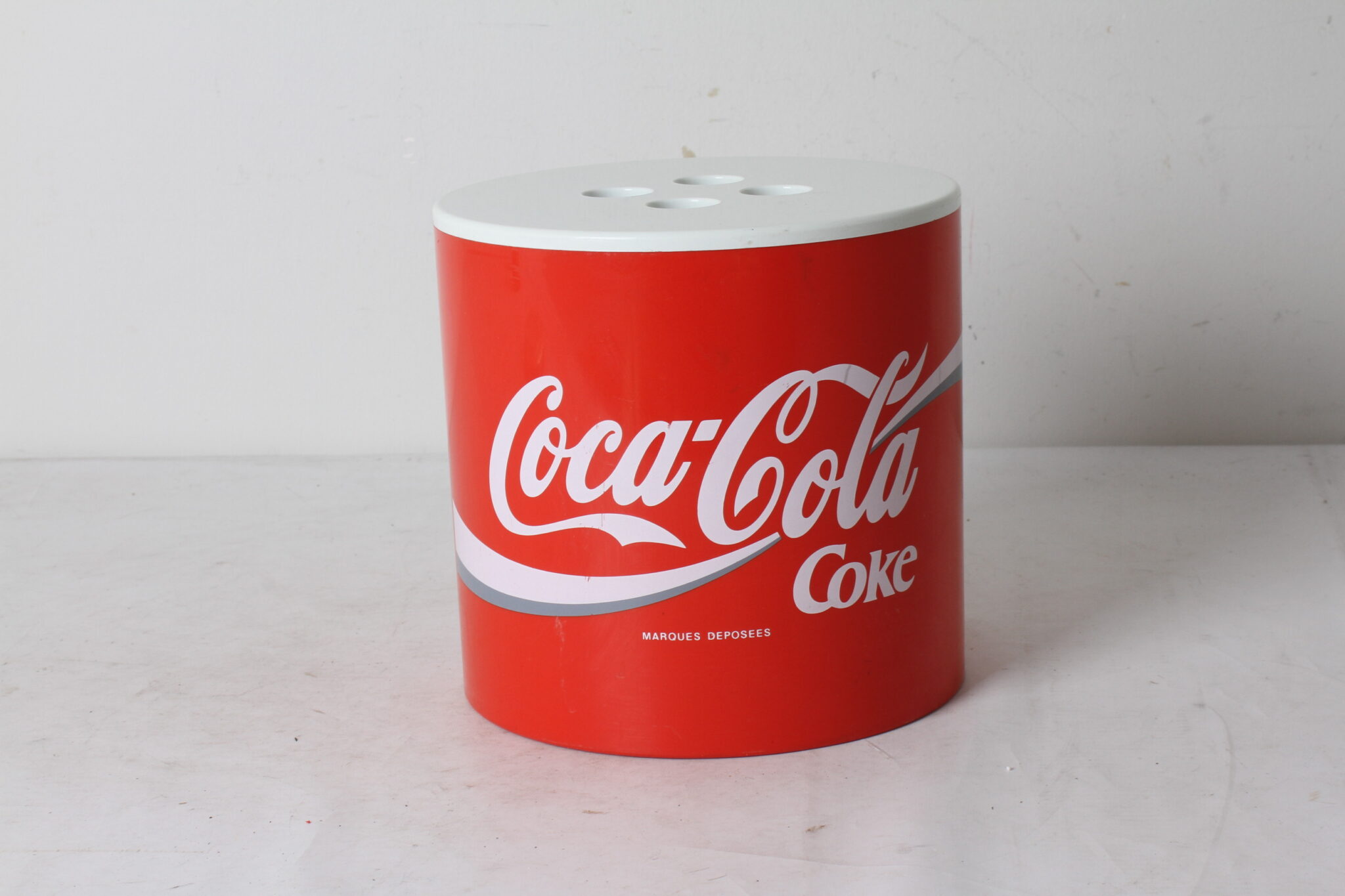 seau-a-glacons-publicitaire-coca-cola-plastique-marques-deposees-art-de-la-table-brocante-occasion-emmaus-scherwiller-etikette (3)