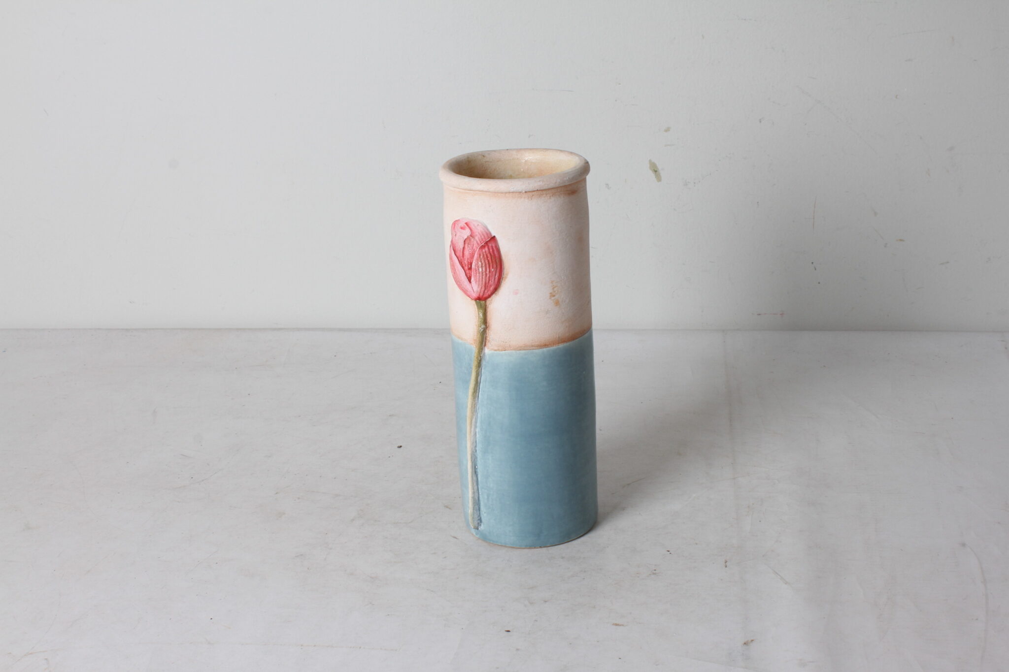 Vase cylindrique en terre cuite