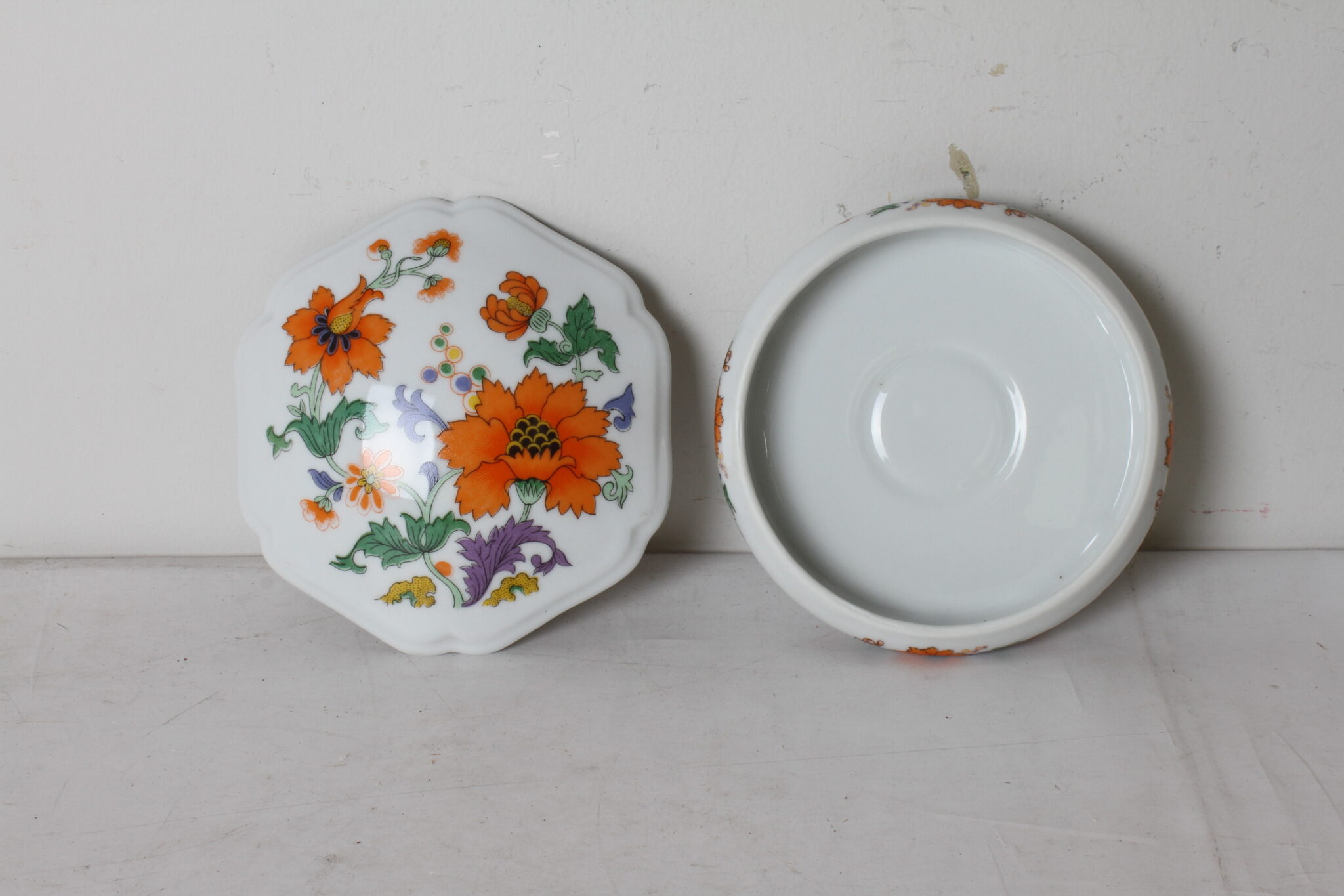 Bonbonnière vintage en porcelaine – Image 3