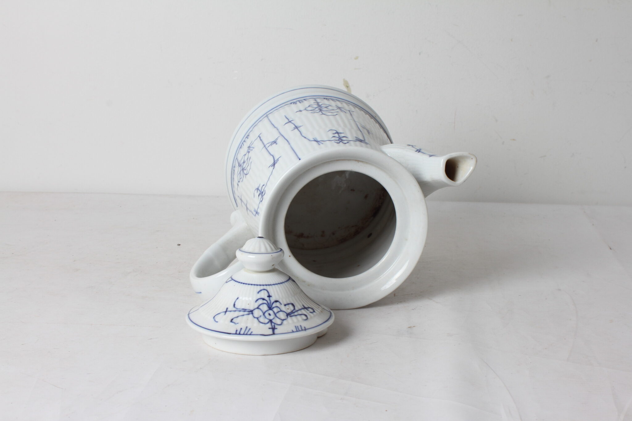 Cafetière en céramique nervurée – Image 4