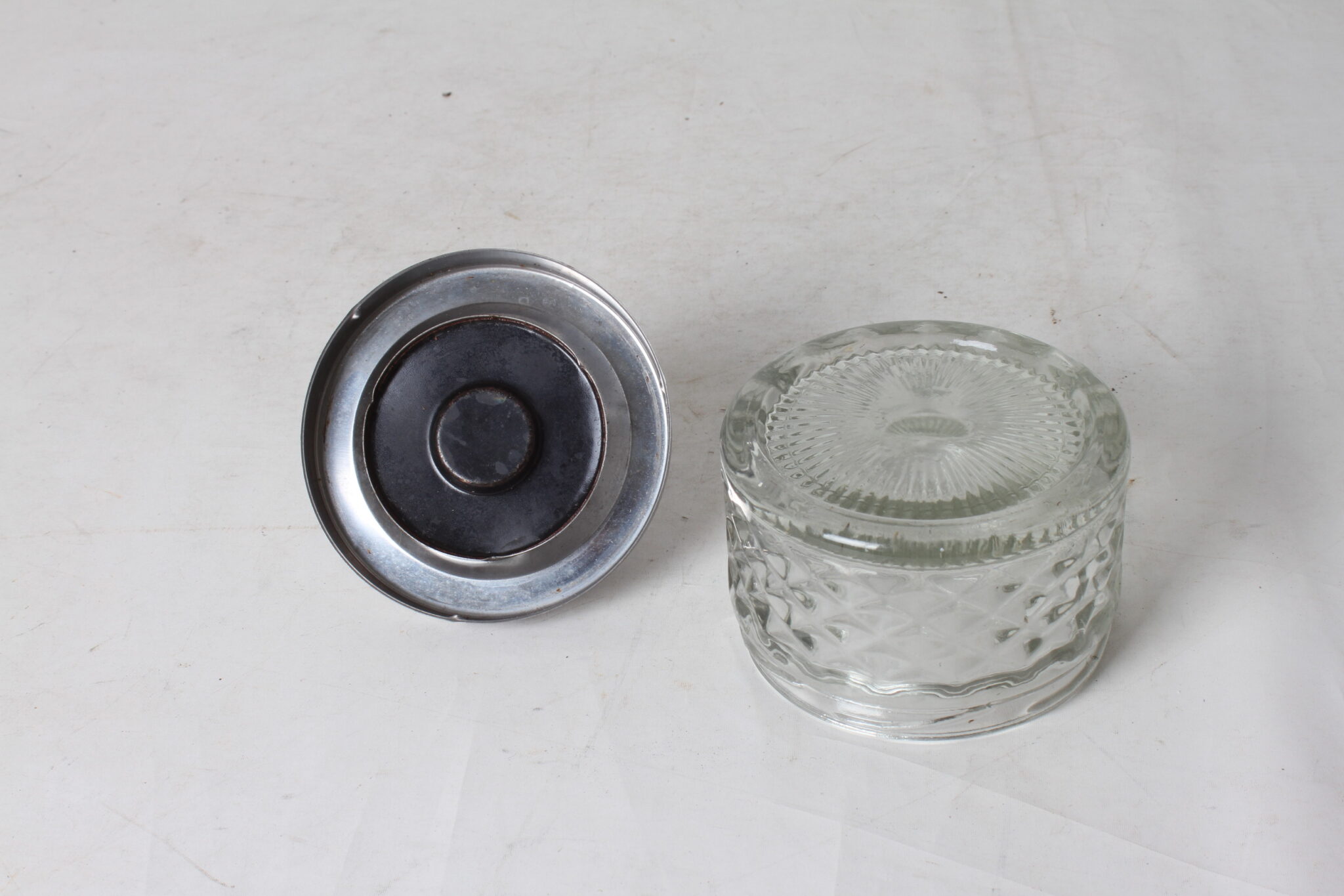 Cendrier poussoir vintage – Image 4