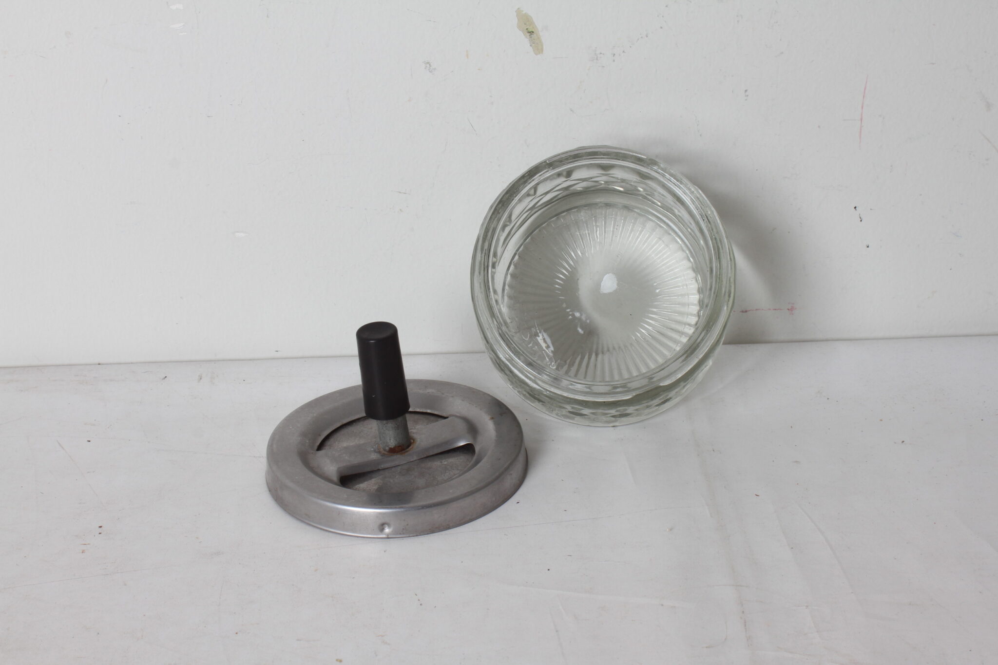 Cendrier poussoir vintage – Image 3