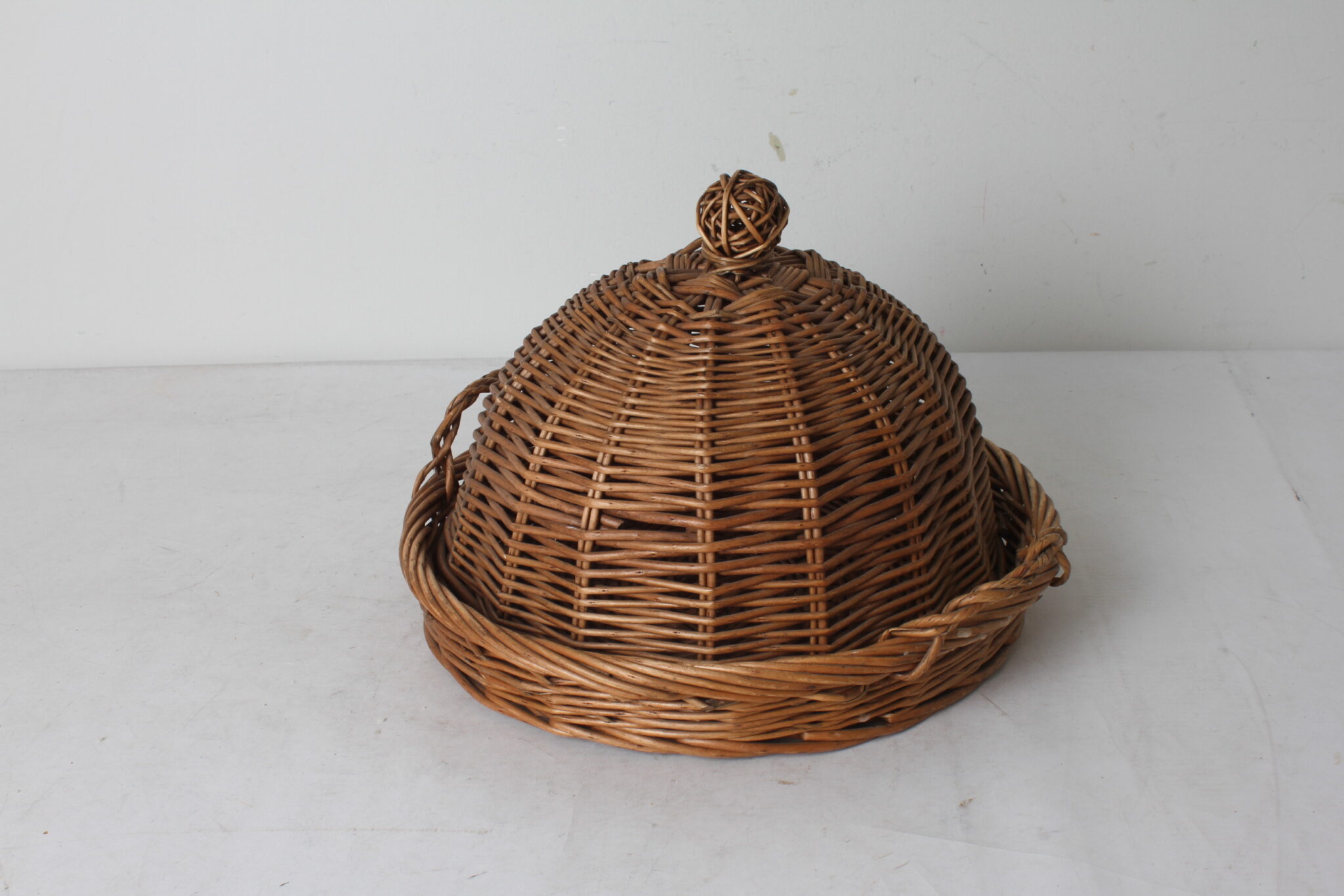 Panier cloche en osier