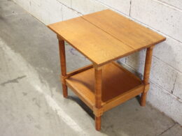 Table d'appoint en bois