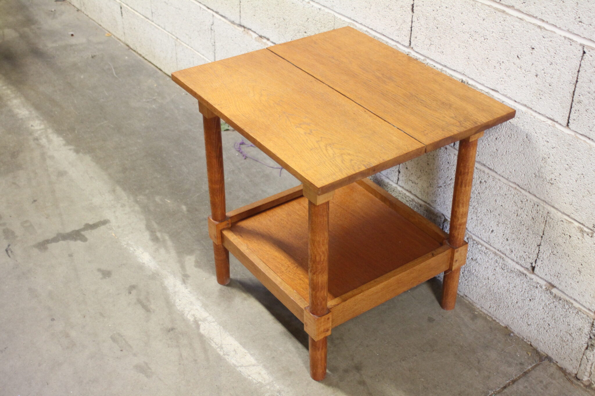 Table d'appoint en bois