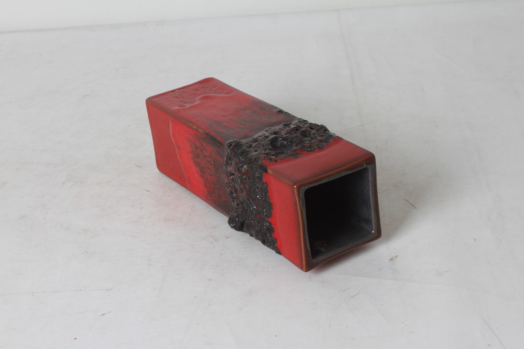 Vase cubique vintage style Fat Lava – Image 3