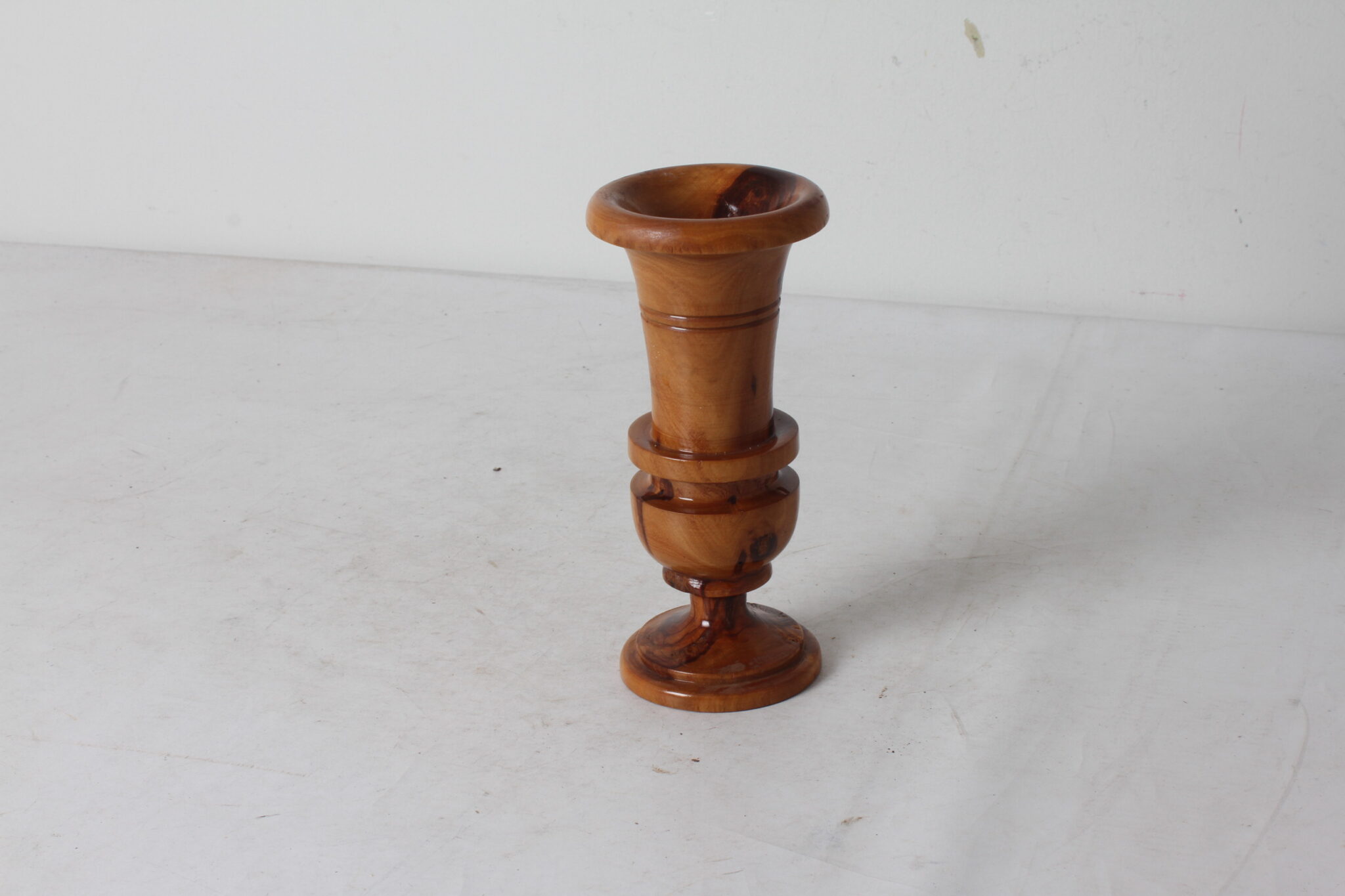 Vase en bois tourné
